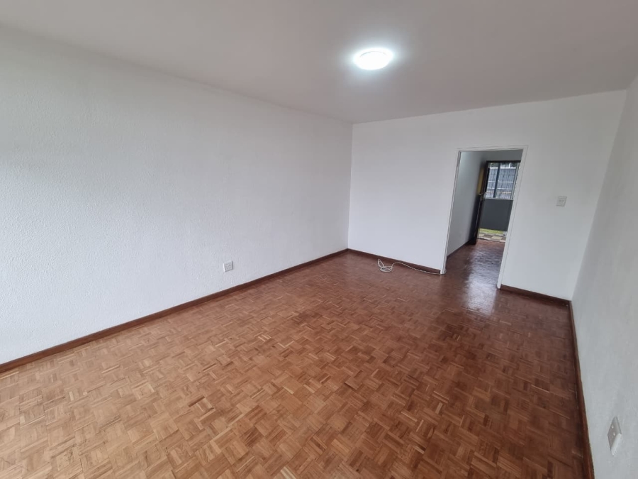 1 Bedroom Property for Sale in Sea Point Western Cape